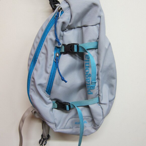 Patagonia Atom 8L Grey & Turquoise Crossbody/Sling Bag - Picture 2 of 9